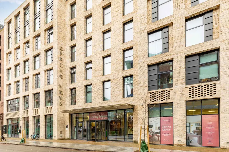 Londonist DMC | Spring Mews