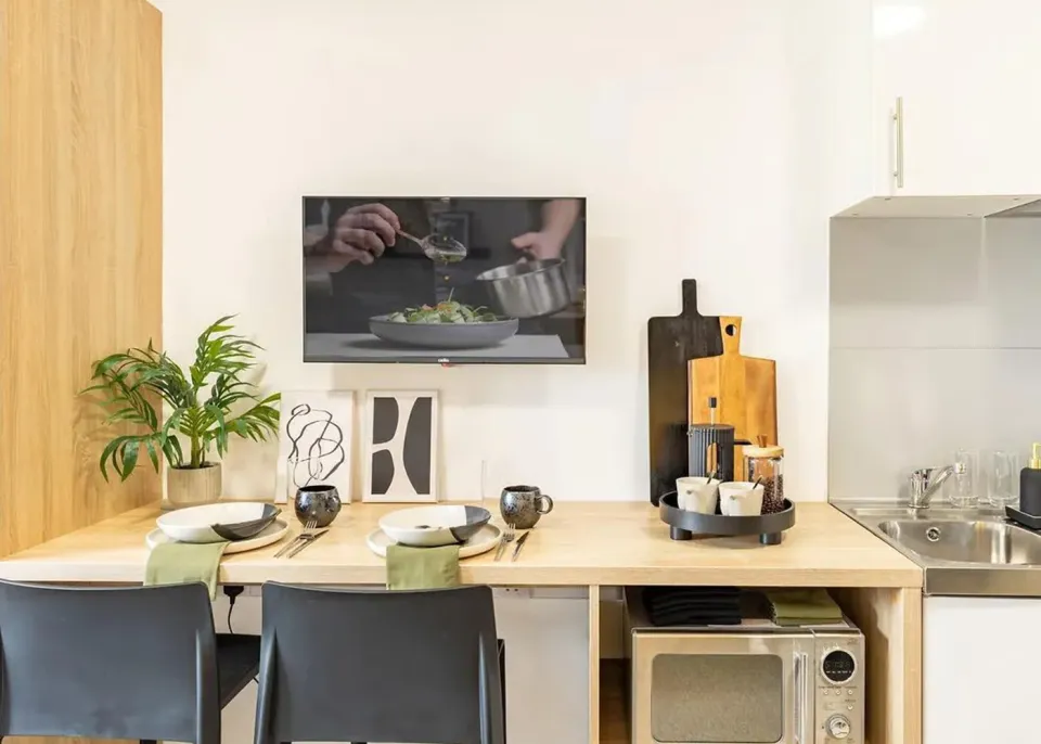 Londonist DMC | Premium Plus Studio