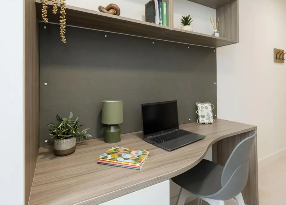 Londonist DMC | Bronze Ensuite